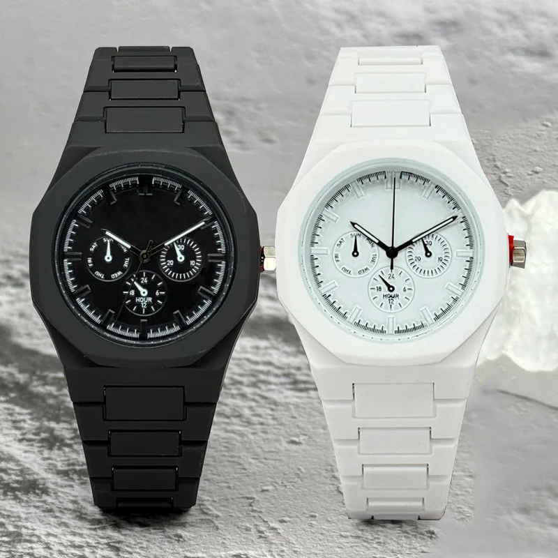 Luxury Watch Mockup - Zegarek damski i męski znanej marki