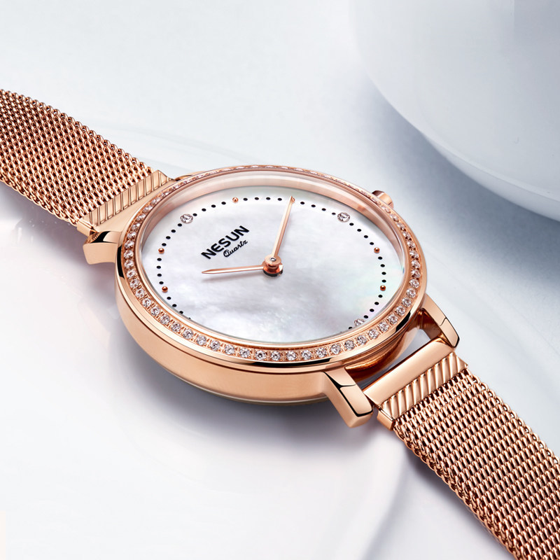 Szwajcarskie zegarki damskie N – Luxury Watch Japan Brand recenzja i cena