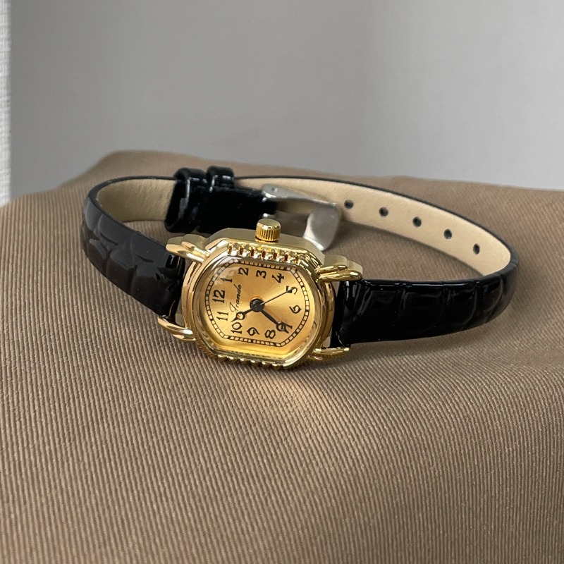 Zegarek damski kwarcowy w styl – Luxury Watch Gold And Black recenzja i cena