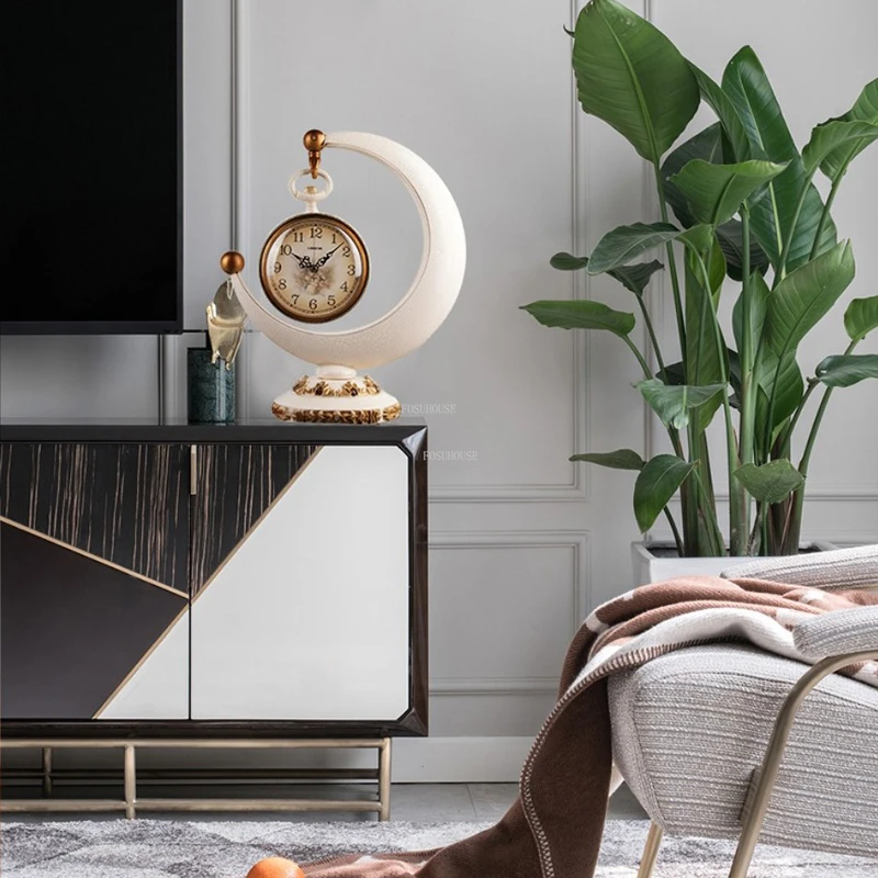 Zegar dekoracyjny w stylu ligh – Luxury Watch Stand recenzja i cena