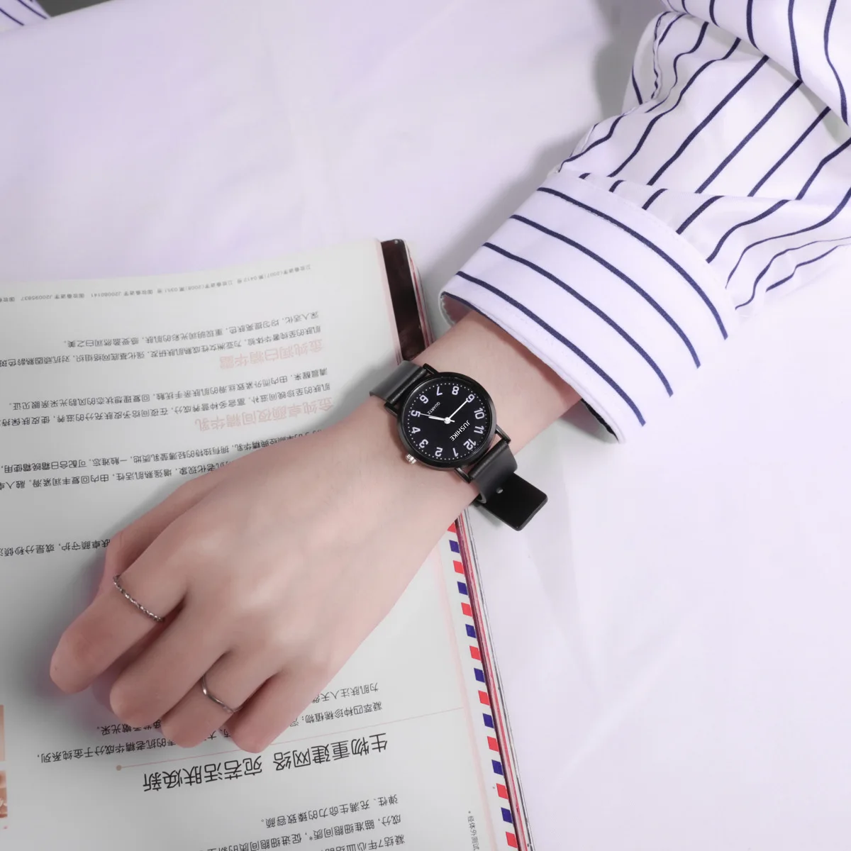 Prosty czarny zegarek kwarcowy – Luxury Watch All Black recenzja i cena